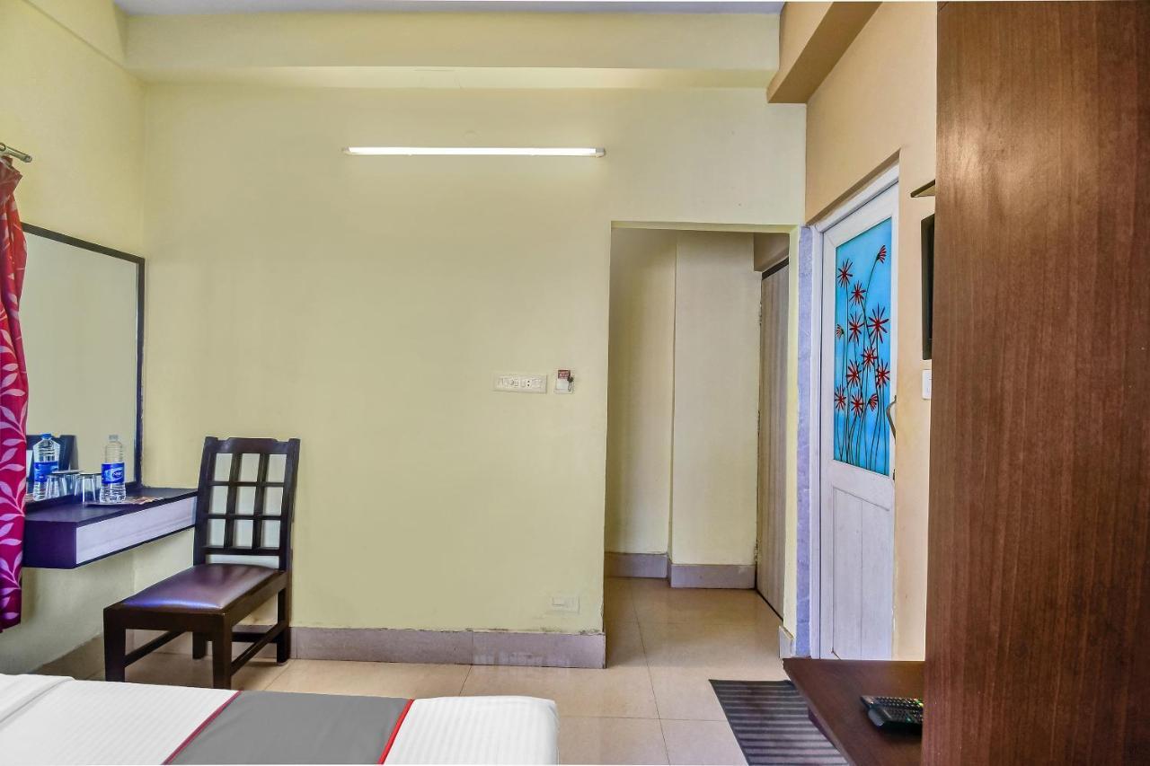 Capital O Kabita Guest House Near Acropolis Mall Kolkata Exterior photo