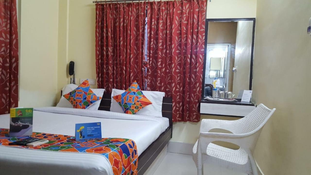 Capital O Kabita Guest House Near Acropolis Mall Kolkata Exterior photo